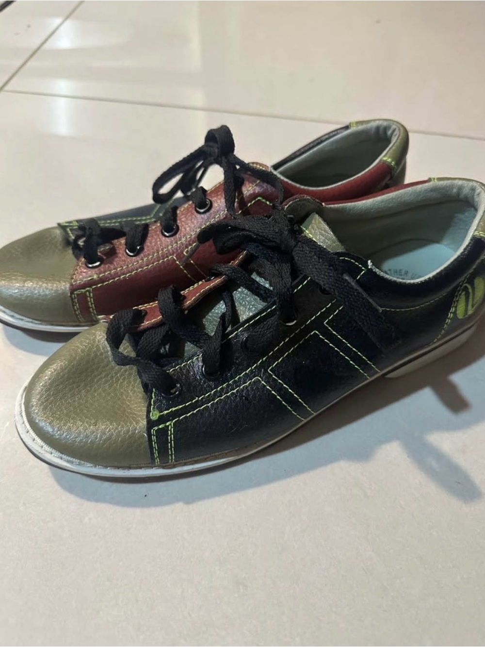 Vintage Linds Leather Bowling Shoes Size 5